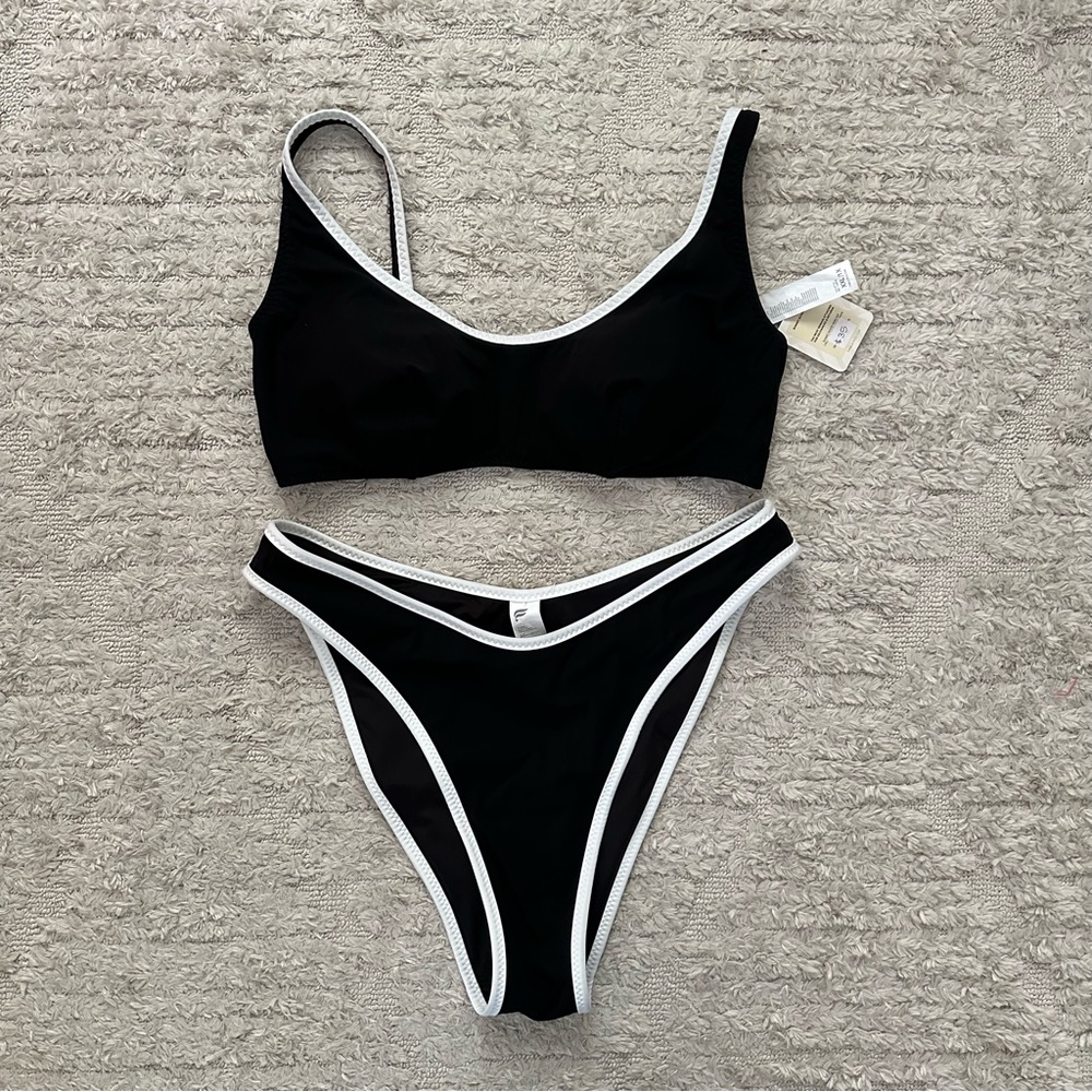 Fabletics Black and White High Cut Athletic Bikini XXL/1X